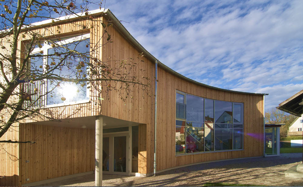 Außenperspektive Kinder- und Jugendhaus Friedenskirche in Dachau