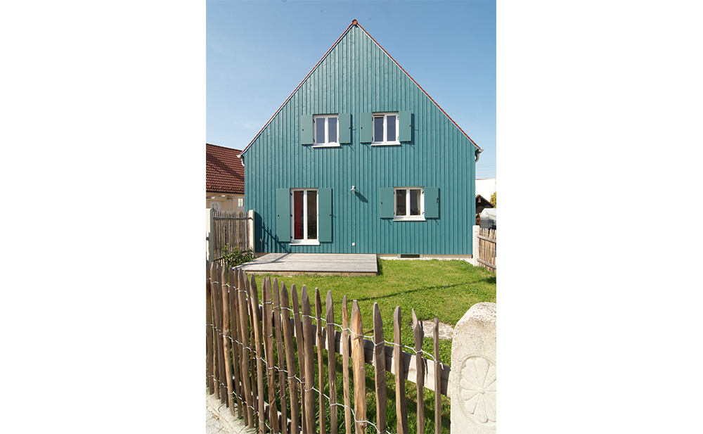 Außenperspektive Gartenbereich Zweifamilienhaus in Dachau